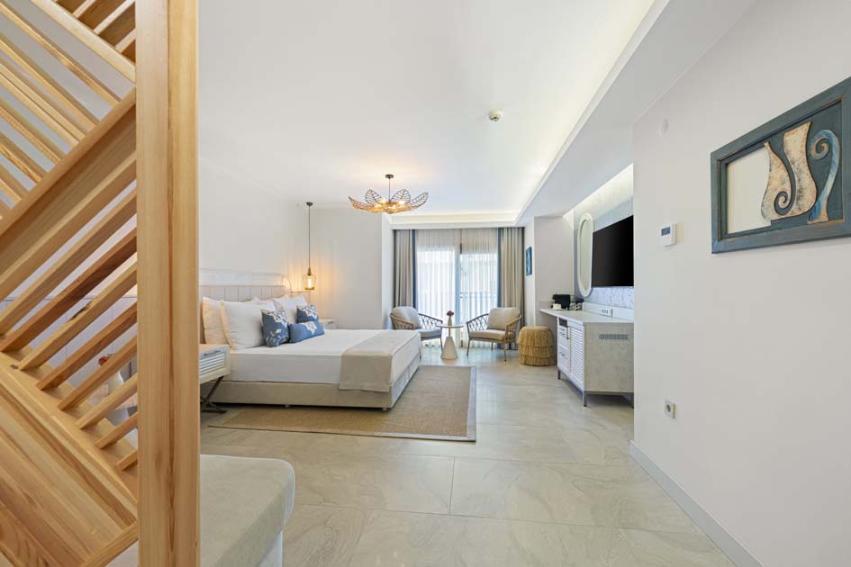 Deluxe Oda Havuz & Deniz Manzarası 2